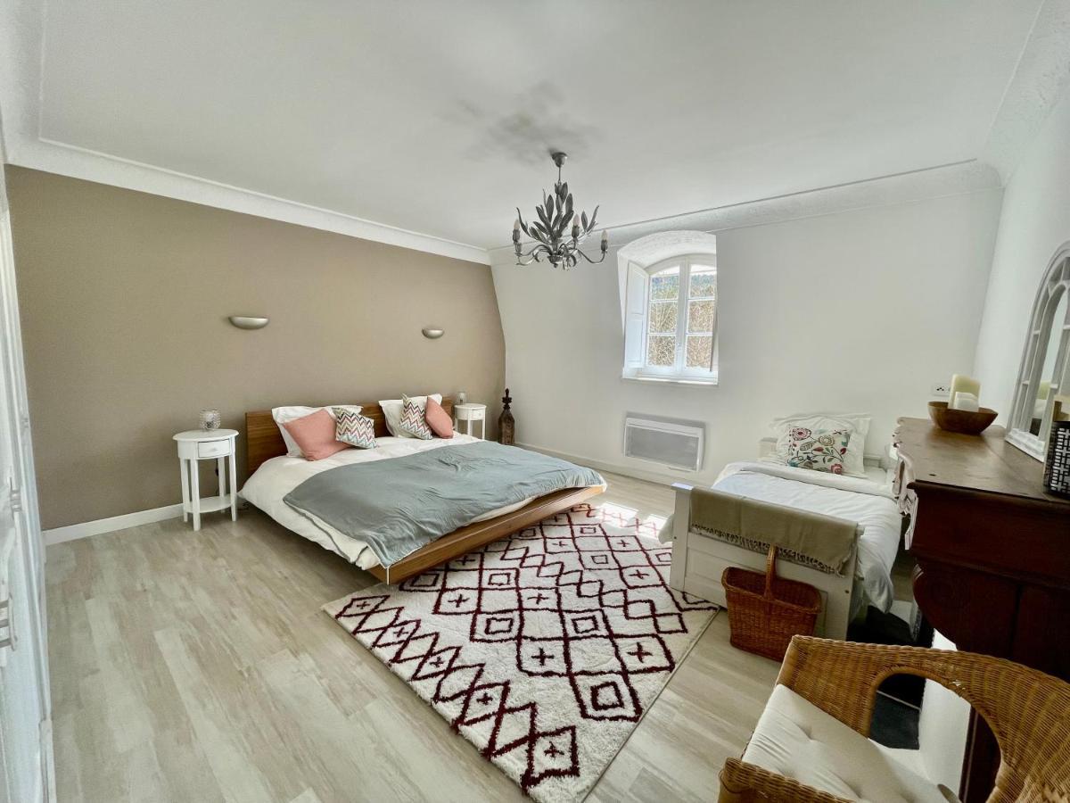 Notre Dame Des Anges Duplex Apartment *
