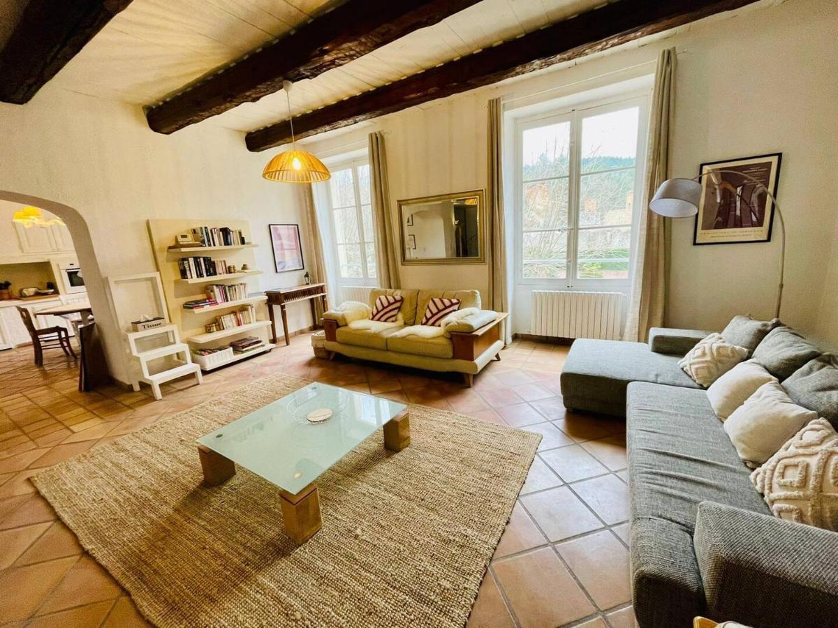 Notre Dame Des Anges Duplex Apartment *